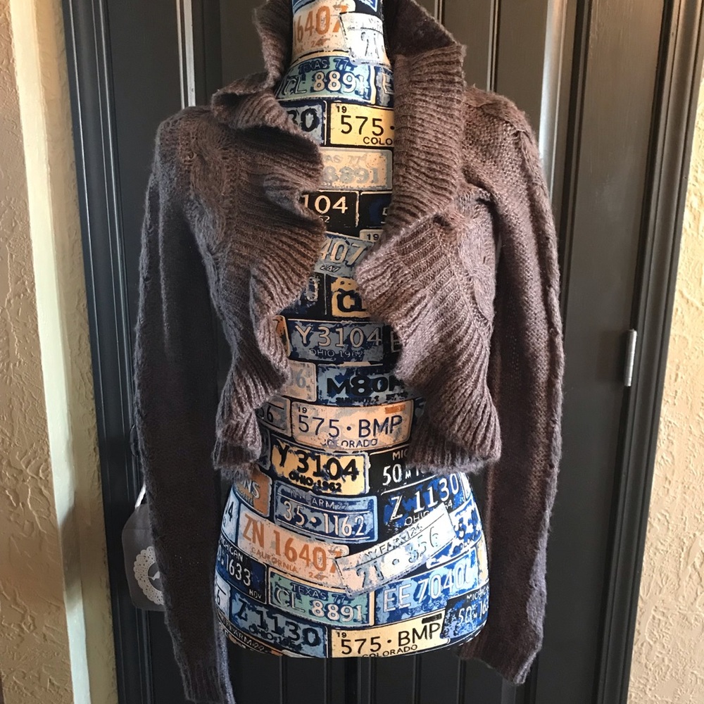 Cardigan sweater